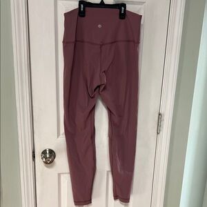 Lululemon Align Pant 28"
Figue